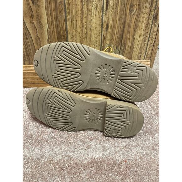 UGG size 6 Naiyah shearling winter ankle boots sheepskin suede women's - Picture 12 of 13